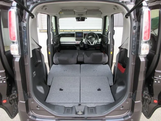 スペーシア 4WD(スズキ)の車両写真