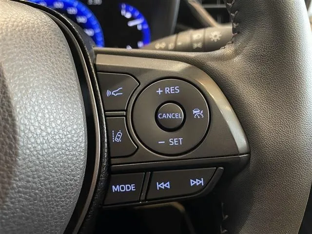 カローラ セダン ハイブリッド(トヨタ)の車両写真