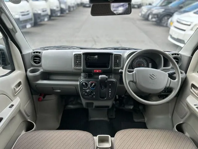 エブリイバン（スズキ）の車両写真