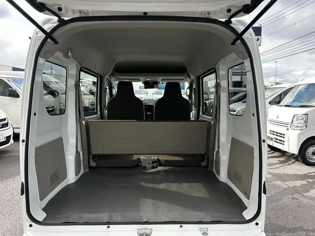 エブリイバン（スズキ）の車両写真