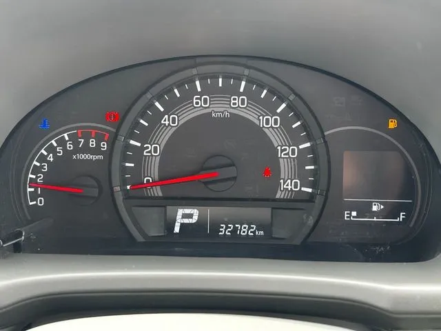 エブリイバン（スズキ）の車両写真