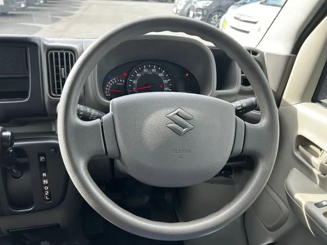 エブリイバン（スズキ）の車両写真