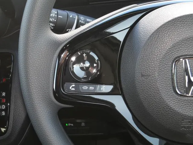 Ｎ　ＢＯＸ　カスタム（ホンダ）の車両写真