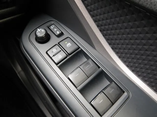 Ｃ－ＨＲ（トヨタ）の車両写真