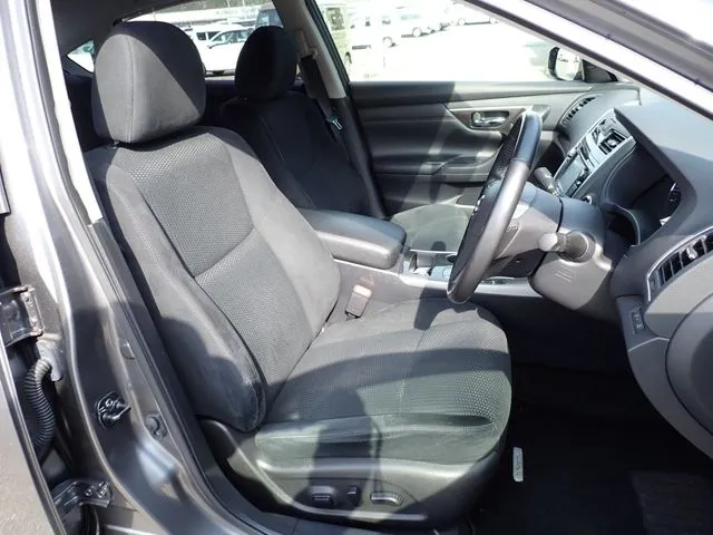 ティアナ(ニッサン)の車両写真