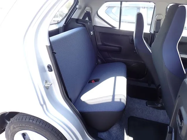 アルト 4WD(スズキ)の車両写真