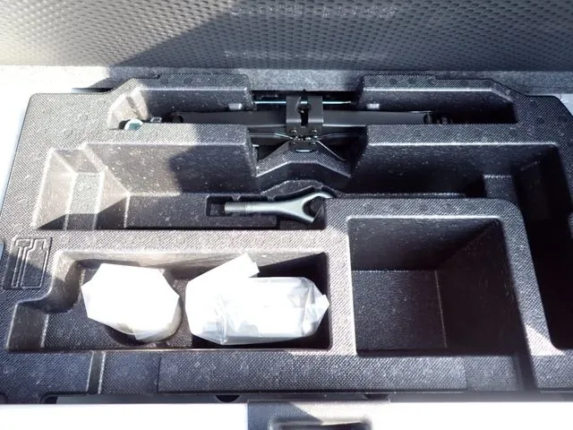 ミラ　イース（ダイハツ）の車両写真