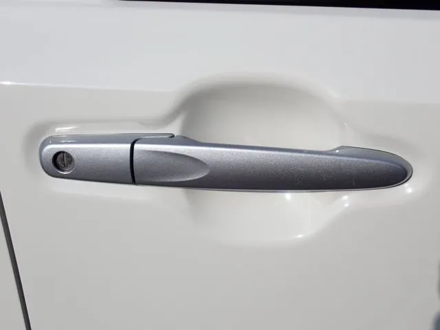 ミラ　イース（ダイハツ）の車両写真