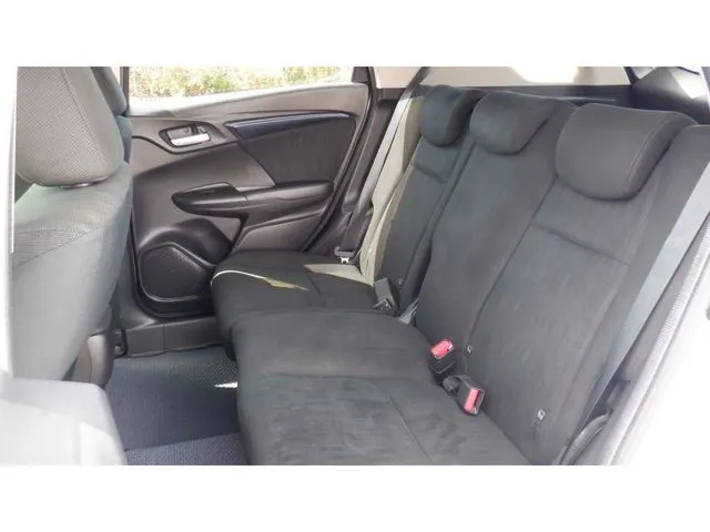 シャトル　ハイブリッド（ホンダ）の車両写真