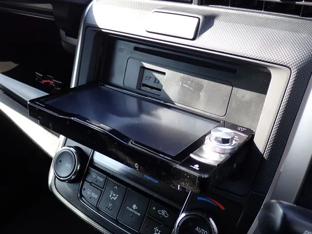 カローラフィールダー ハイブリッド(トヨタ)の車両写真