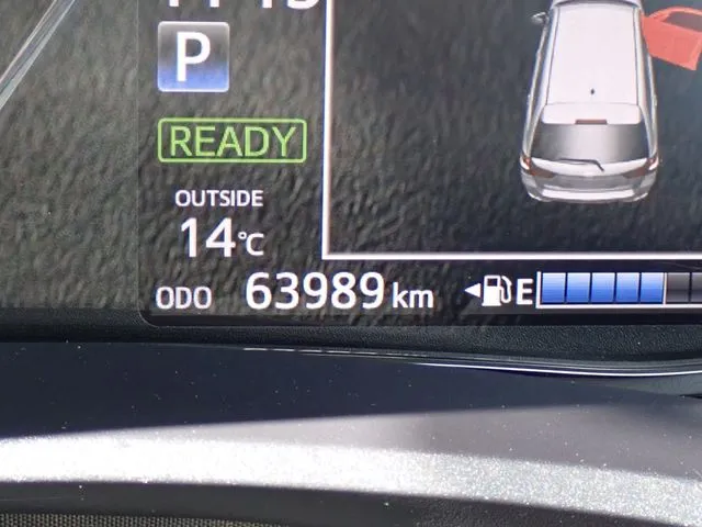 カローラフィールダー ハイブリッド(トヨタ)の車両写真