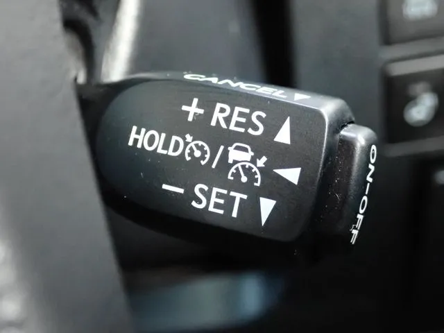 ヴェルファイア　ハイブリッド　４ＷＤ（トヨタ）の車両写真