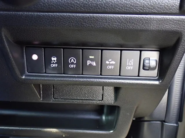 クロスビー(スズキ)の車両写真