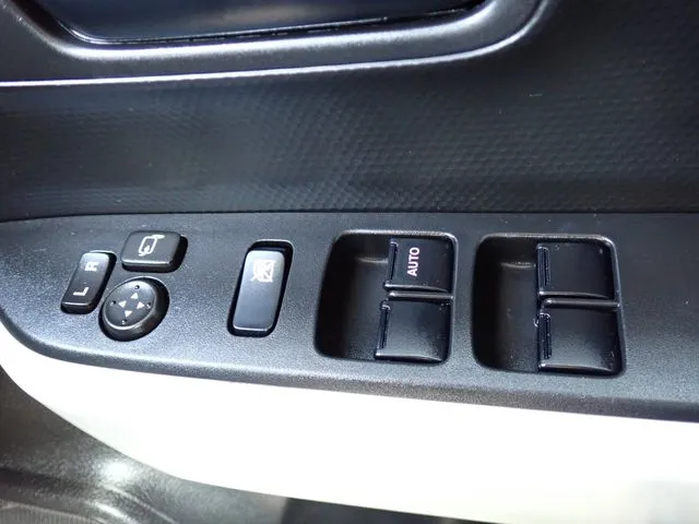 クロスビー(スズキ)の車両写真