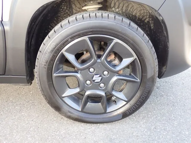 クロスビー(スズキ)の車両写真