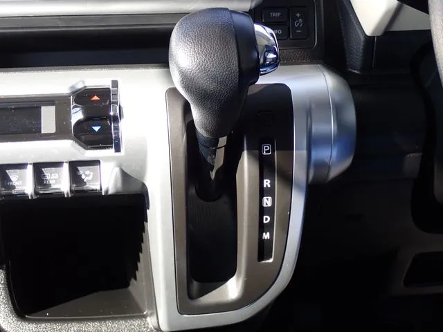 クロスビー(スズキ)の車両写真