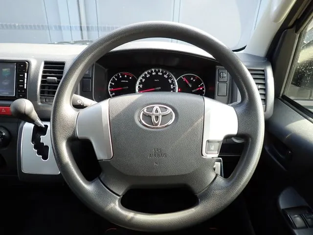 レジアスエースバン　１．１５ｔ　２ＷＤ（トヨタ）の車両写真