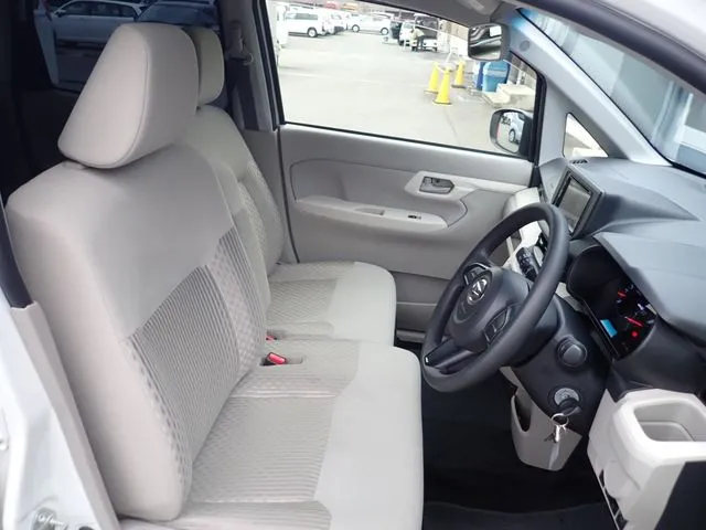 ムーヴ(ダイハツ)の車両写真