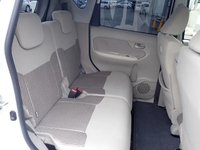 ムーヴ(ダイハツ)の車両写真