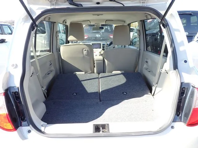 アルト　ラパン（スズキ）の車両写真