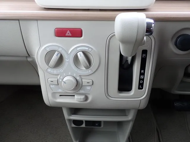 アルト ラパン(スズキ)の車両写真