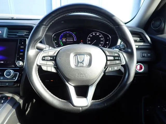 インサイト　セダン（ホンダ）の車両写真