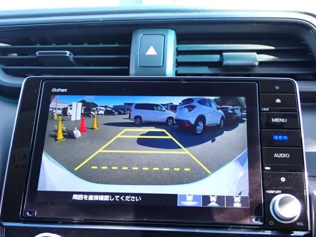 インサイト　セダン（ホンダ）の車両写真