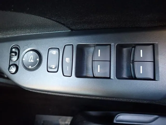 インサイト　セダン（ホンダ）の車両写真