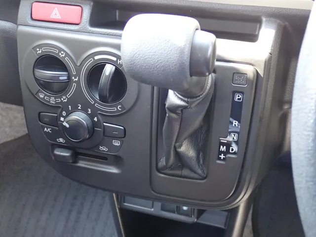 アルト　４ＷＤ（スズキ）の車両写真