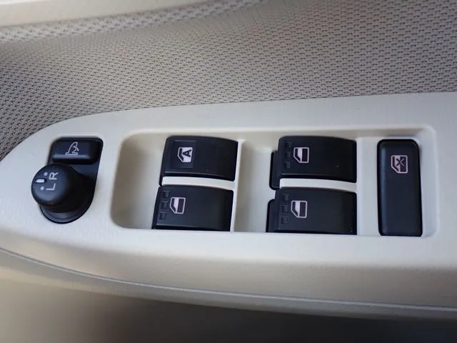 ムーヴ(ダイハツ)の車両写真