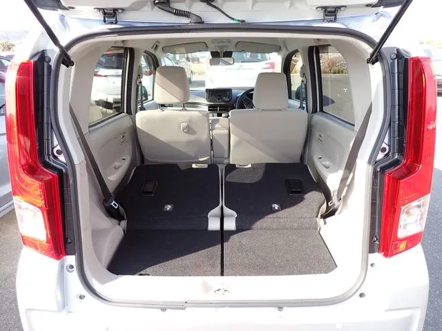 ムーヴ(ダイハツ)の車両写真