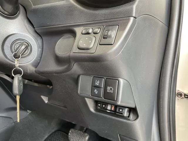 アクア（トヨタ）の車両写真