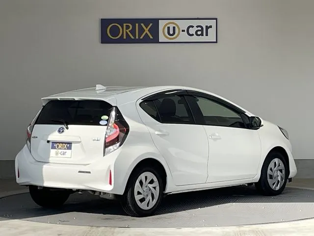 アクア（トヨタ）の車両写真