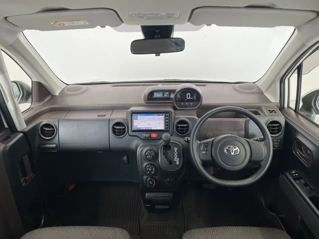 スペイド（トヨタ）の車両写真