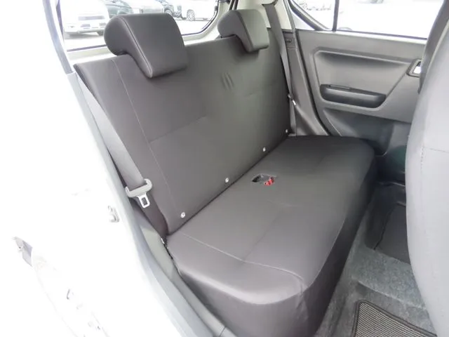 ミラ　イース（ダイハツ）の車両写真