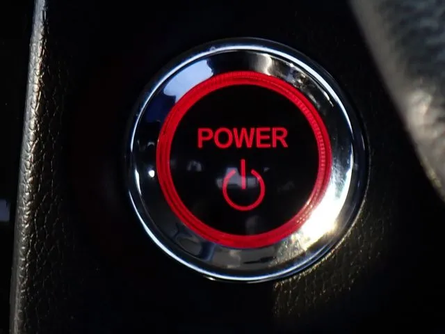 シャトル ハイブリッド 4WD(ホンダ)の車両写真