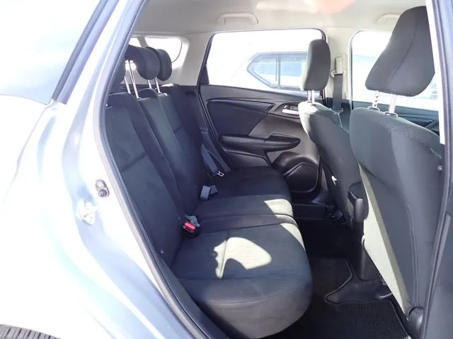 シャトル ハイブリッド 4WD(ホンダ)の車両写真