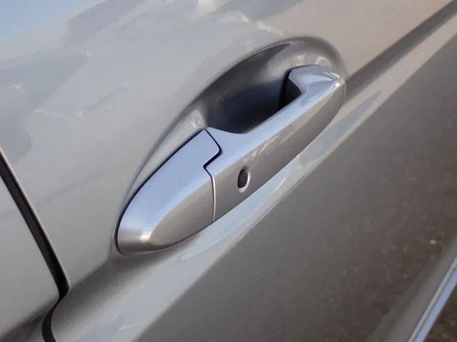 シャトル ハイブリッド 4WD(ホンダ)の車両写真