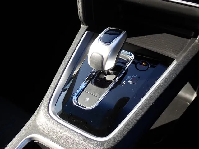 シャトル ハイブリッド 4WD(ホンダ)の車両写真