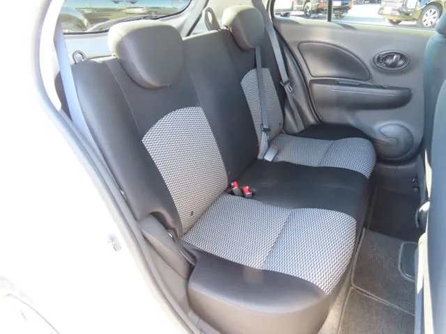 マーチ(ニッサン)の車両写真