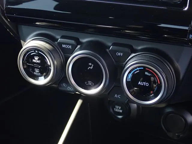 スイフト(スズキ)の車両写真