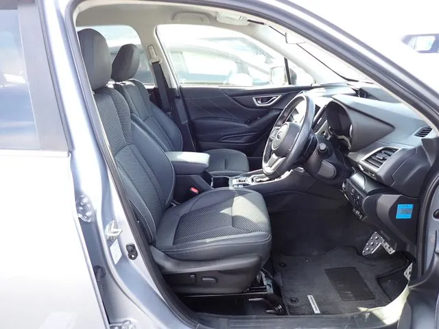 スバル　フォレスター