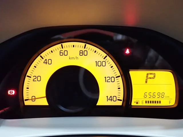 スズキ　アルト　４ＷＤ