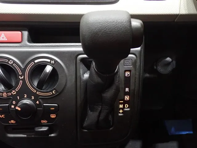 スズキ　アルト　４ＷＤ