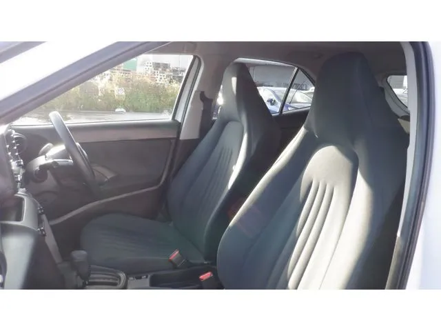 ヤリスクロス　ハイブリッド（トヨタ）の車両写真