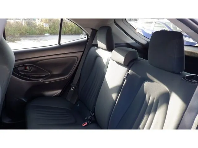 ヤリスクロス　ハイブリッド（トヨタ）の車両写真