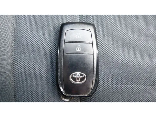 ヤリスクロス　ハイブリッド（トヨタ）の車両写真