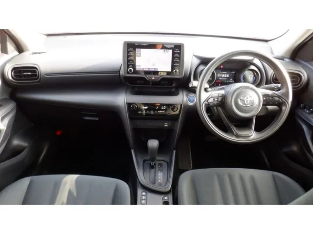 ヤリスクロス　ハイブリッド（トヨタ）の車両写真