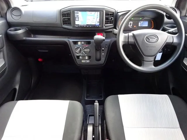 ミラ イース(ダイハツ)の車両写真