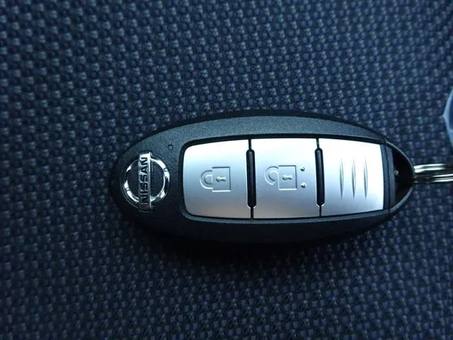 セレナ(ニッサン)の車両写真